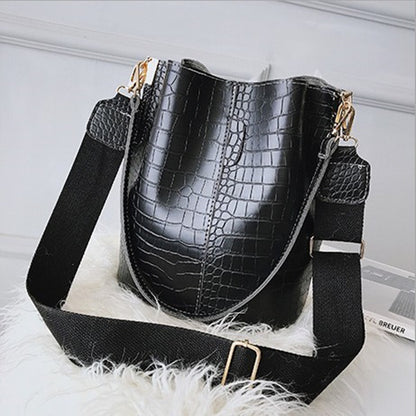 Korean fashion female bag 2021 crocodile pattern handbag female ins shoulder bag double shoulder strap female bag messenger bag