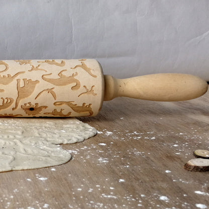 JM01032 wooden dinosaur printing rolling pin wooden carving embossed rolling pin cookie dough stick