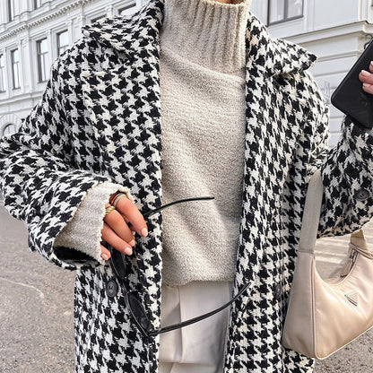 Cross-border women's clothing 2023 autumn and winter new houndstooth long windbreaker high-end fashion coat black and white light mature coat for women