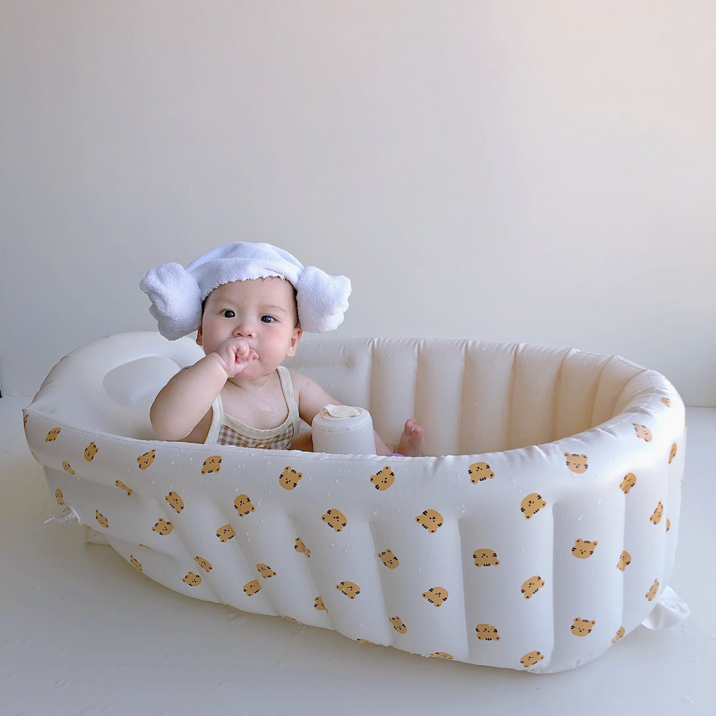 Spot baby bath tub portable bath tub foldable baby inflatable bath tub large baby game pool bathtub