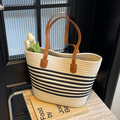 Fashion single shoulder straw bag 2024 new women's bag large capacity woven tote bag seaside holiday hand-held beach bag