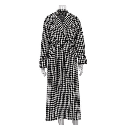 Cross-border women's clothing 2023 autumn and winter new houndstooth long windbreaker high-end fashion coat black and white light mature coat for women